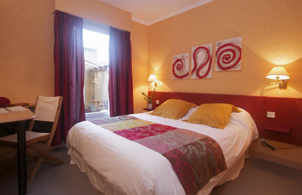 Hotel Sully Nogent-le-Rotrou Pokoj fotografie