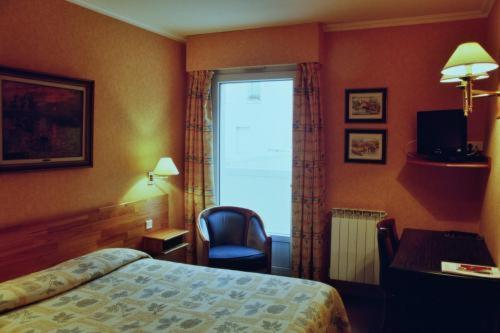 Hotel Sully Nogent-le-Rotrou Pokoj fotografie
